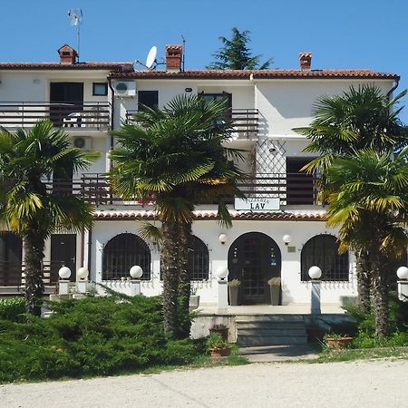 Apartments Lav Umag Exterior photo