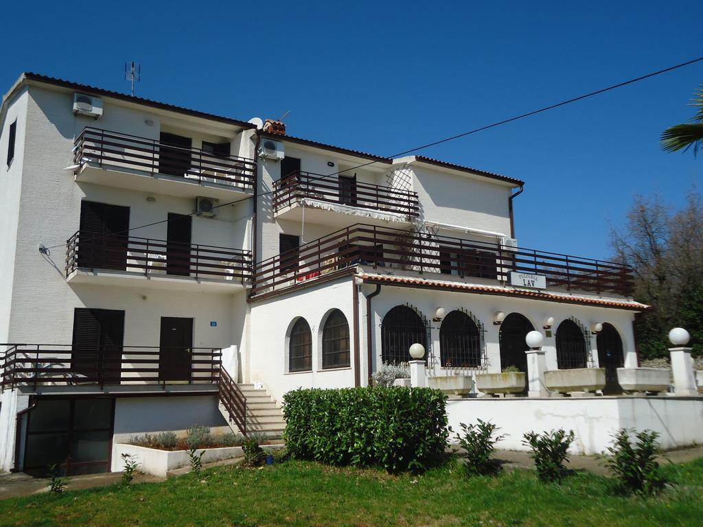 Apartments Lav Umag Exterior photo